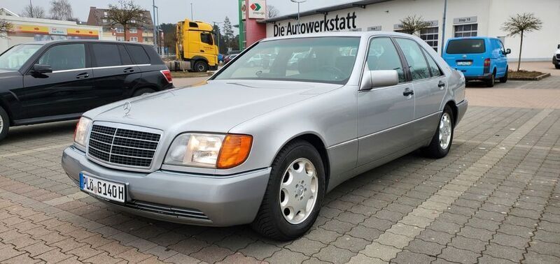 Silber Gebraucht 1994 Mercedes S320 Limousine | 22.900 € - Bild 1/4