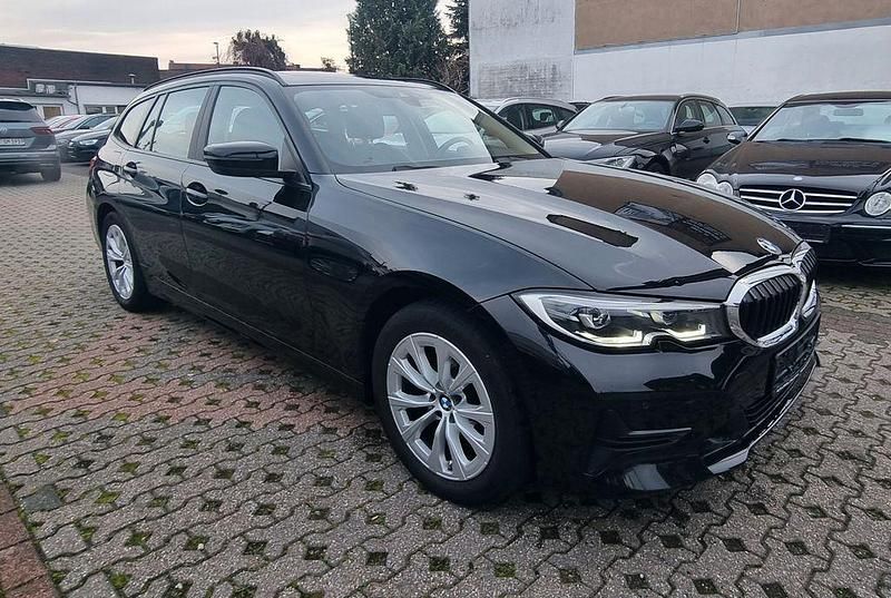 Gebraucht BMW 320 Advantage 190 PS (139 kW) 2021 Schwarz Kombi