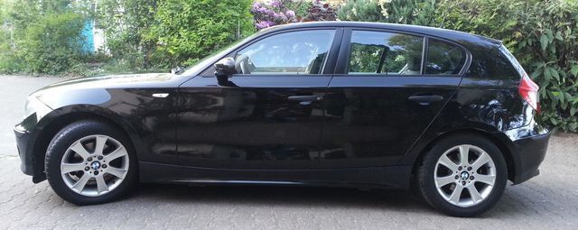 Gebraucht BMW 116 116 PS (85 kW) 2004 Schwarz metallic Kleinwagen
