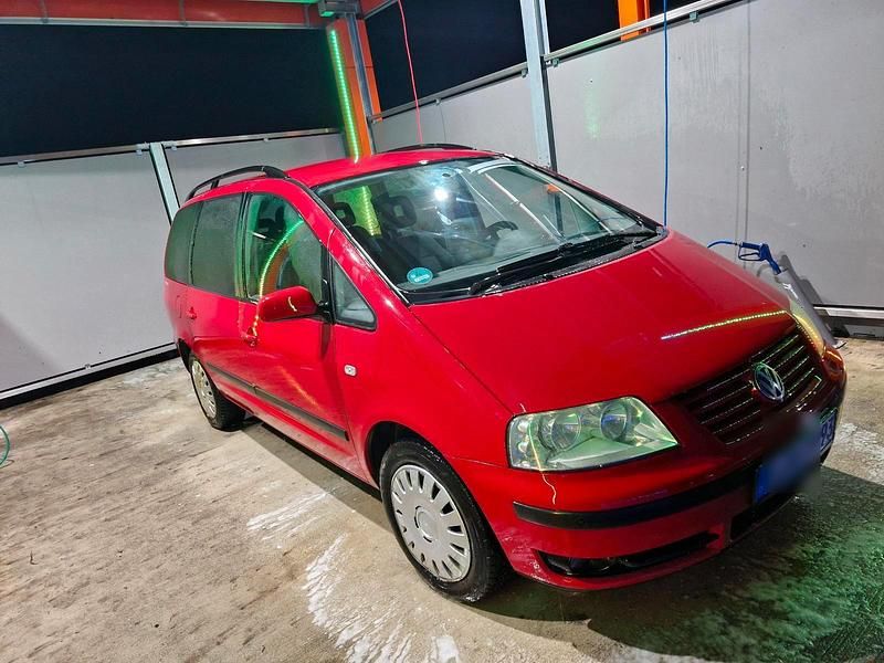 Rot Gebraucht 2002 VW Sharan Van / Kleinbus | 2.400 € (Fairer Preis) - Bild 1/4