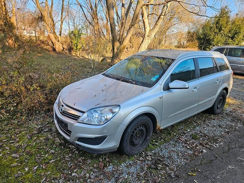 Gebraucht Opel Astra 115 PS (84 kW) 2008 Silber Kombi