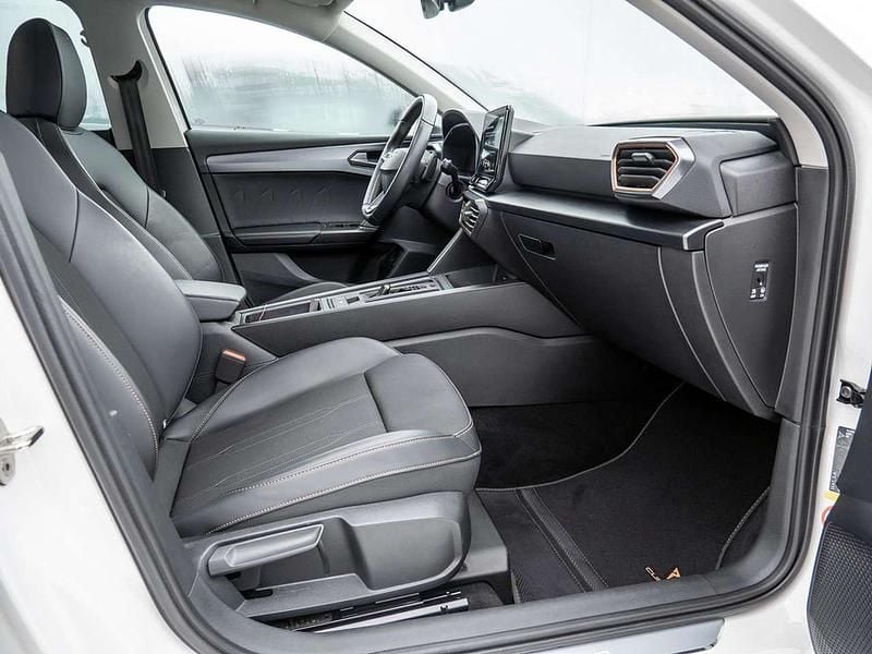 Gebraucht Cupra Leon Basis 150 PS (110 kW) 2023 Weiss / candy weiss Kombi