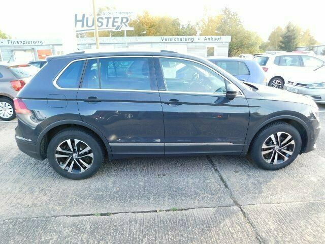 Gebraucht VW Tiguan IQ Drive 131 PS (96 kW) 2020 Grau SUV