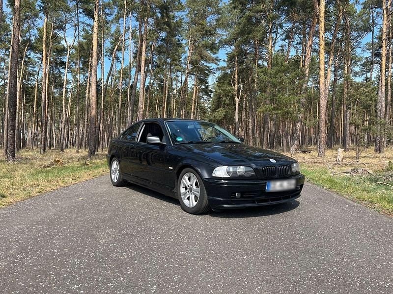 Second-hand BMW 318 2001 Negru Coupe