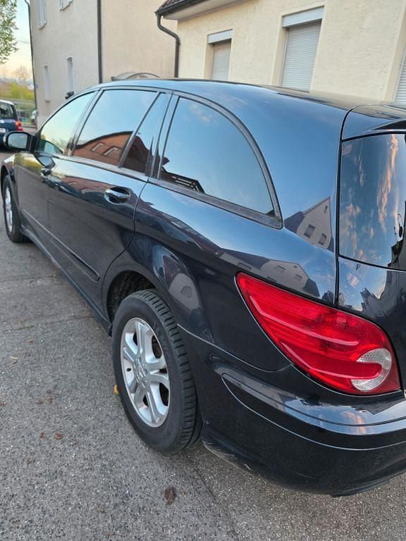 Gebraucht Mercedes R280 231 PS (169 kW) 2007 Schwarz Van / Kleinbus