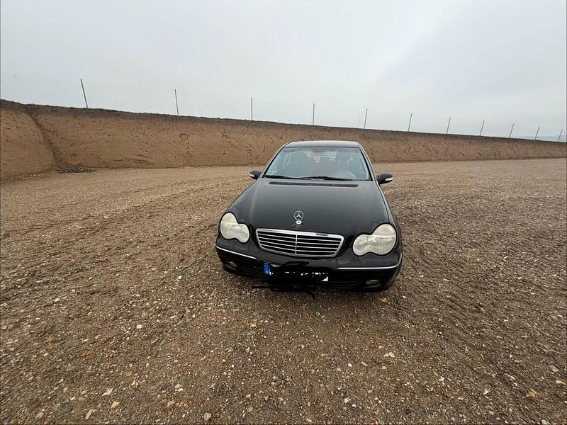 Gebraucht Mercedes C180 130 PS (95 kW) 2000 Schwarz Limousine
