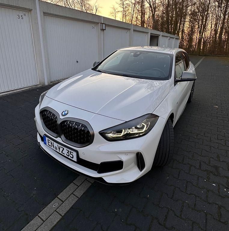 Gebraucht BMW M135 Performance 306 PS (225 kW) 2021 Weiß Kleinwagen