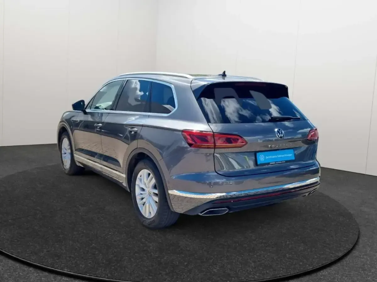 Gebraucht VW Touareg Elegance 286 PS (210 kW) 2023 Grau SUV