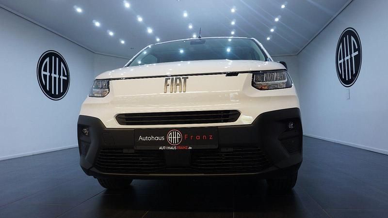 Gebraucht Fiat Doblò 102 PS (75 kW) 2024 Weiß Van / Kleinbus