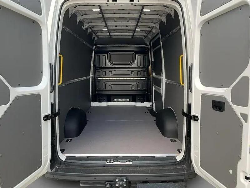 Gebraucht VW Crafter 140 PS (102 kW) 2025 Weiß Van