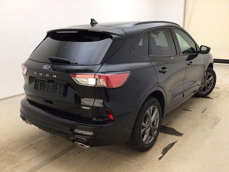 Usado Ford Kuga ST-Line X 224 HP (164 kW) 2024 Preto SUV