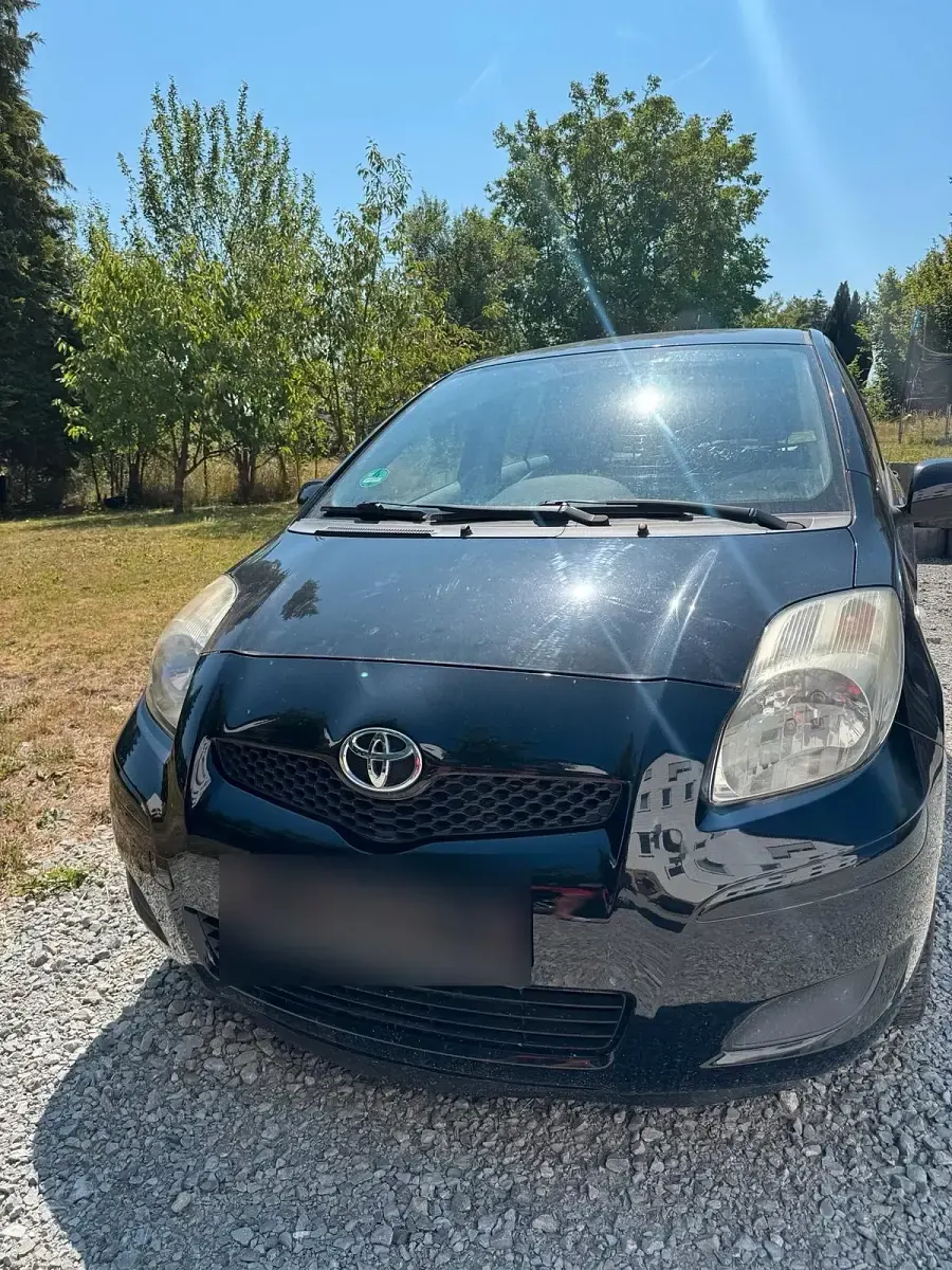 Gebraucht Toyota Yaris 101 PS (74 kW) 2009 Schwarz Kleinwagen