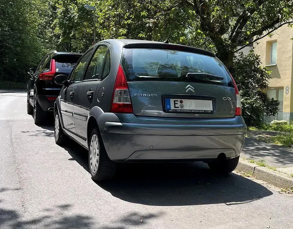 Gebraucht Citroën C3 Advance 73 PS (53 kW) 2009 Grau Limousine