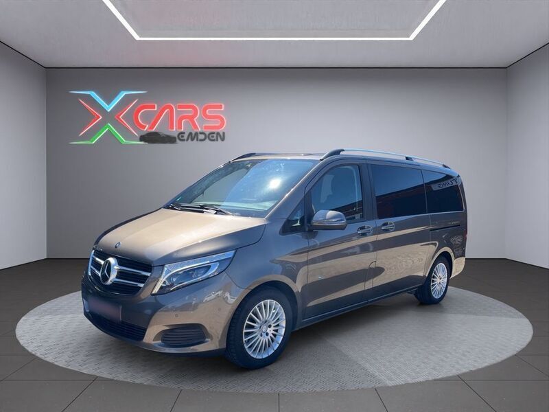 Grau Gebraucht 2017 Mercedes V250 Van / Kleinbus | 32.995 € (Guter Preis) - Bild 1/4