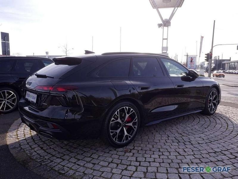 Gebraucht Audi A6 Ambiente 367 PS (269 kW) 2026 Mitternachtsgrün metallic Kombi