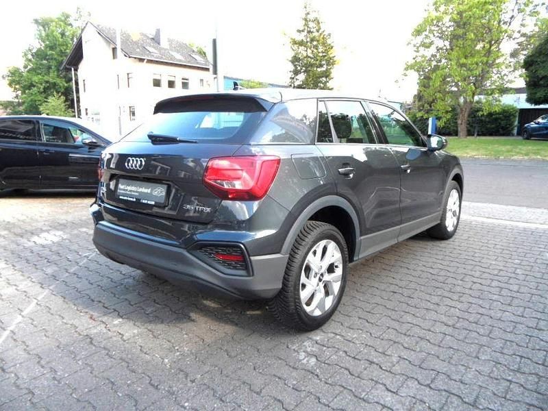 Gebraucht Audi Q2 150 PS (110 kW) 2023 Manhattangrau (metallic) SUV