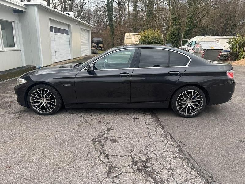 Gebraucht BMW 525 204 PS (150 kW) 2012 Grau Limousine