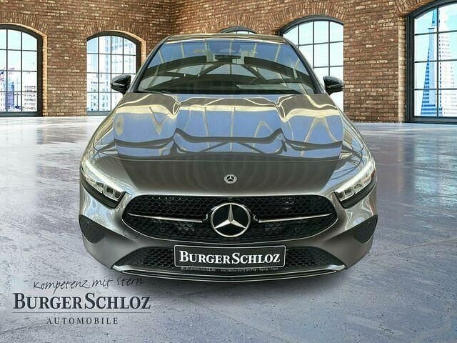 Gebraucht Mercedes A220 Progressive 190 PS (139 kW) 2024 Metalliclack mountaingrau Limousine