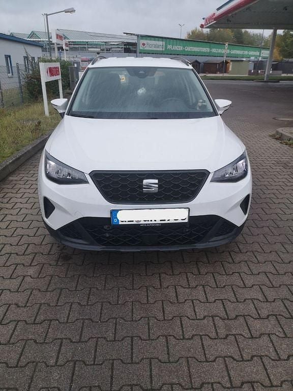 Weiß Gebraucht 2022 Seat Arona Style SUV | 15.700 € (Superpreis) - Bild 1/4