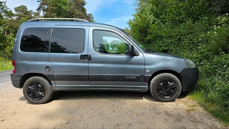 Gebraucht Citroën Berlingo First 75 PS (55 kW) 2009 Grau Van / Kleinbus