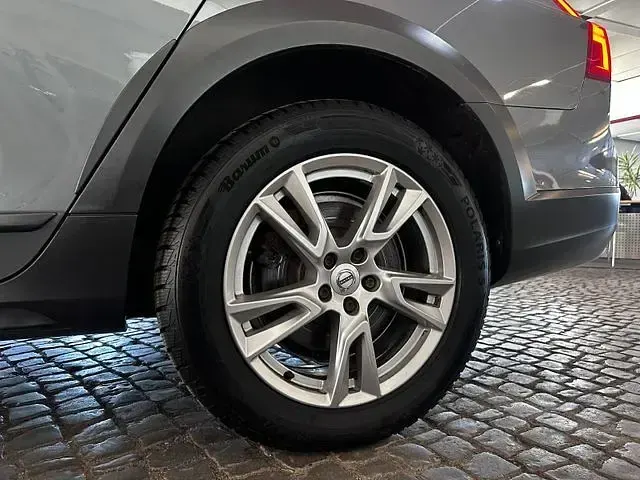 Gebraucht Volvo V90 CC 190 PS (139 kW) 2017 Grau Kombi