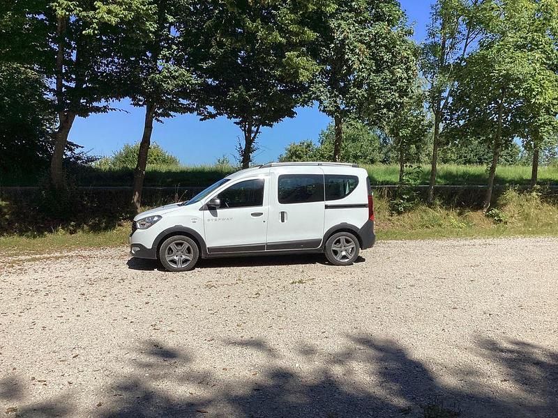 Gebraucht 2018 Dacia Dokker Celebration Van | 13.600 € (Fairer Preis) - Bild 1/4
