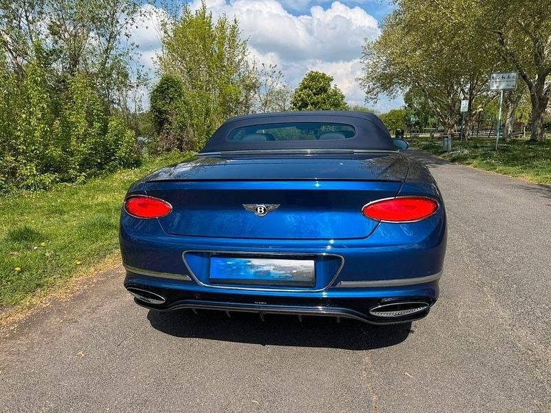 Gebraucht Bentley Continental GT Convertible 659 PS (484 kW) 2023 Blau Cabrio