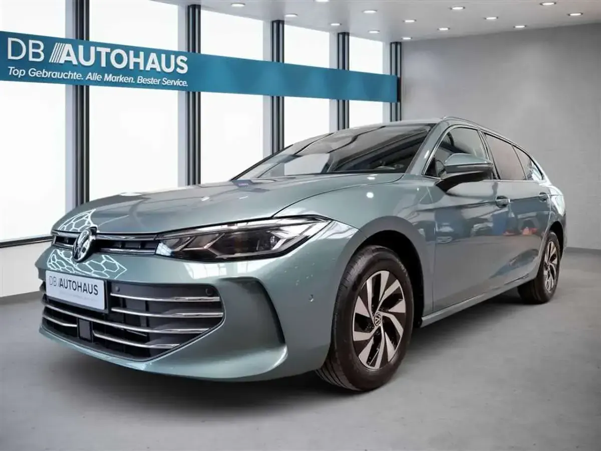 Gebraucht VW Passat Business 150 PS (110 kW) 2024 Kombi