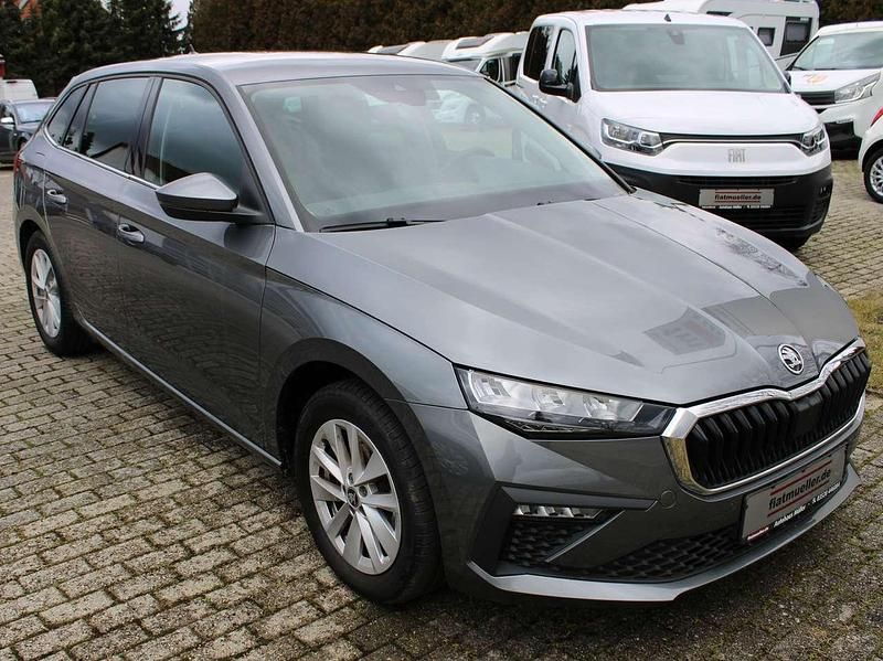 Gebraucht Skoda Scala Selection 116 PS (85 kW) 2025 Graphitegrau metallic Kleinwagen