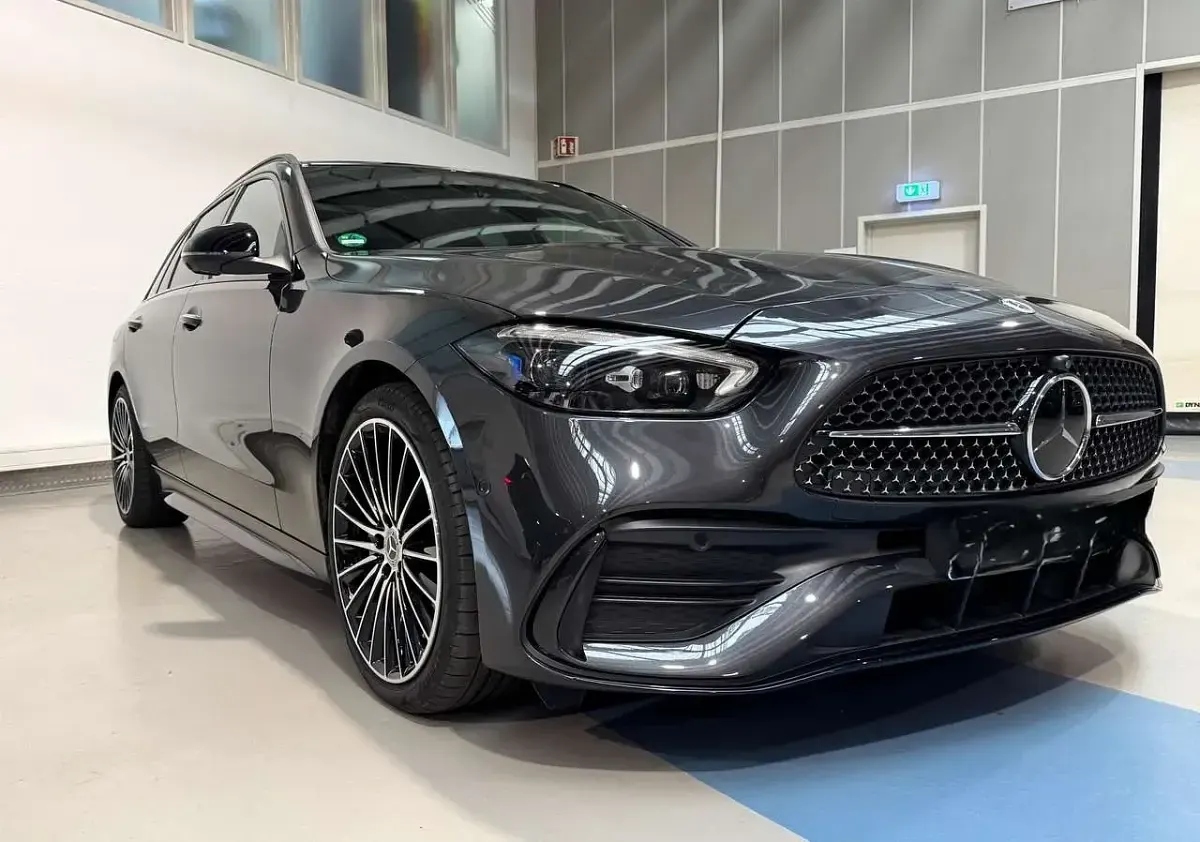 Gebraucht Mercedes C300 AMG 265 PS (194 kW) 2024 Grau Kombi
