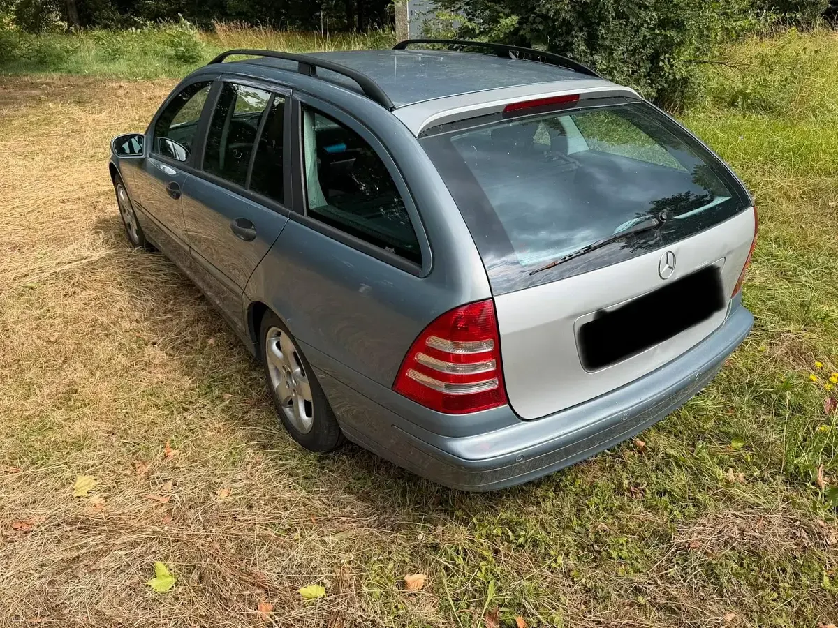 Gebraucht Mercedes C180 143 PS (105 kW) 2004 Grau Kombi