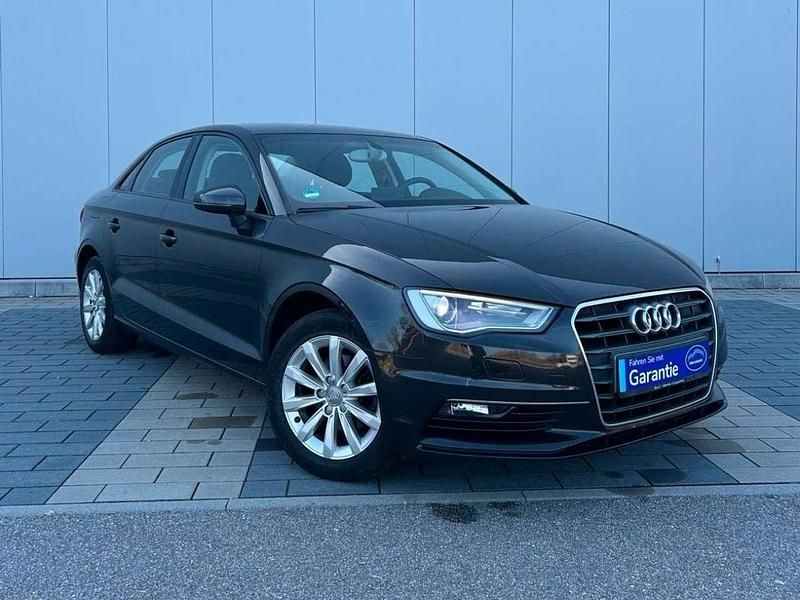 Gebraucht Audi A3 Design 125 PS (91 kW) 2015 Braun Limousine