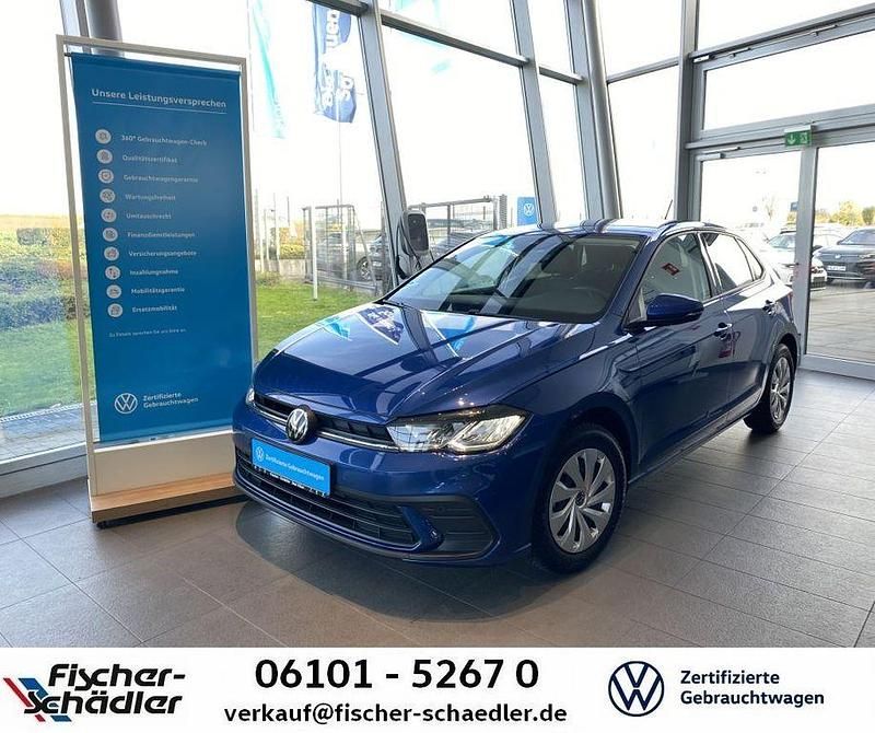 Reef blue (metallic) Gebraucht 2025 VW Polo Life Limousine | 20.650 € (Fairer Preis) - Bild 1/4