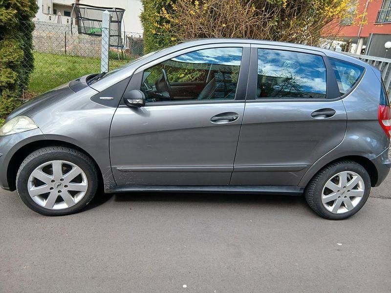 Gebraucht Mercedes A150 Classic 95 PS (69 kW) 2008 Grau Van / Kleinbus