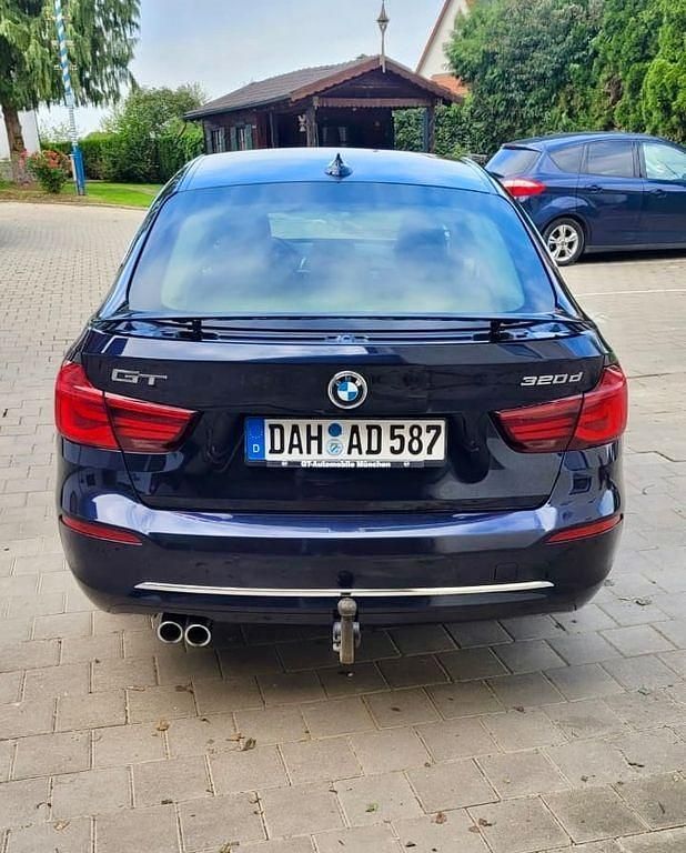 Gebraucht BMW 320 Gran Turismo Luxury Line 190 PS (139 kW) 2019 Blau Limousine