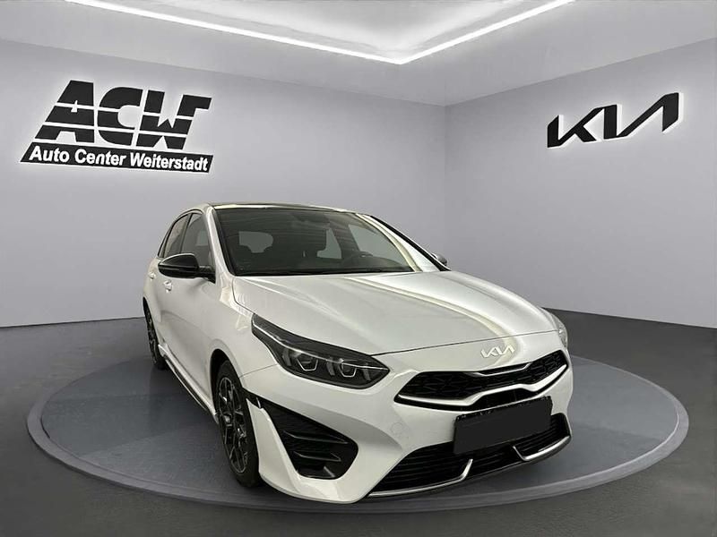 Gebraucht Kia Ceed GT-Line 159 PS (116 kW) 2022 Weiß Kleinwagen