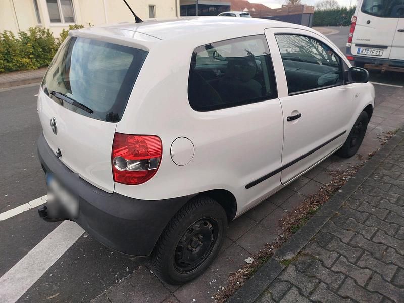 Gebraucht VW Fox 55 PS (40 kW) 2009 Weiß Kleinwagen