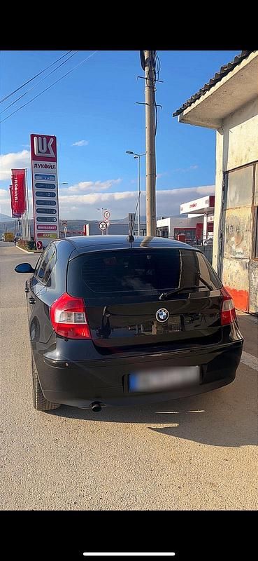 Gebraucht BMW 118 129 PS (94 kW) 2007 Schwarz Kleinwagen