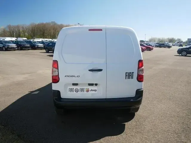 Neu Fiat Doblò 110 PS (80 kW) 2026 Gelato weiß Van / Kleinbus
