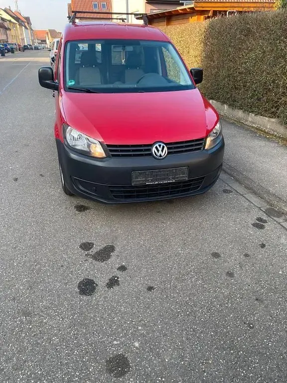 Second-hand VW Caddy 109 CP (80 kW) 2011 Negru Monovolum