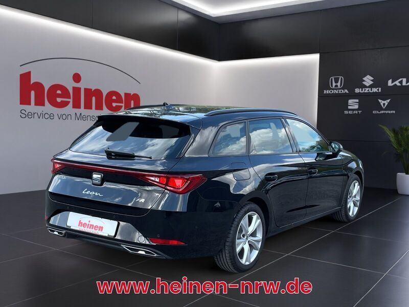Neu Seat Leon FR 150 PS (110 kW) 2025 Schwarz Limousine