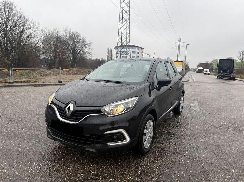 Rot Gebraucht 2018 Renault Captur Intens SUV | 6.999 € (Guter Preis) - Bild 1/4
