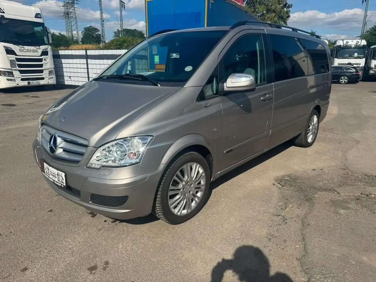 Gebraucht Mercedes Viano 224 PS (164 kW) 2012 Silber Van / Kleinbus