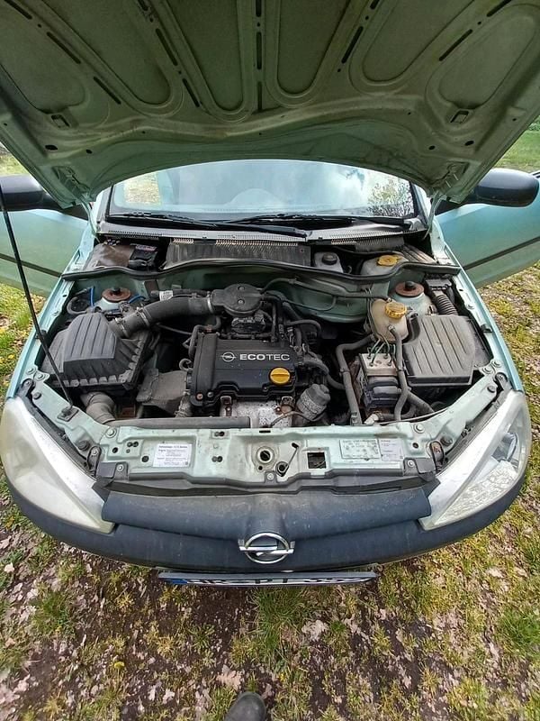 Używany Opel Corsa 58 KM (42 kW) 2001 Hatchback