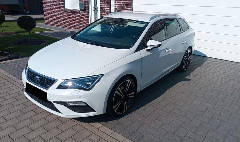 Weiß Gebraucht 2017 Cupra Leon Kombi | 13.990 € (Superpreis) - Bild 1/4