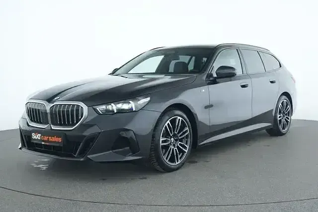 Gebraucht BMW 520 M Sport 360 PS (264 kW) 2025 Grau Kombi