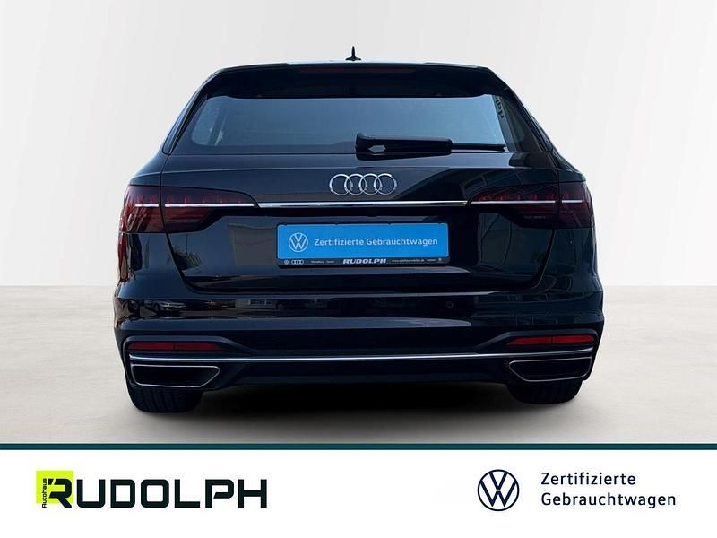 Gebraucht Audi A4 Advanced Plus 163 PS (119 kW) 2024 Mythosschwarz metallic Kombi