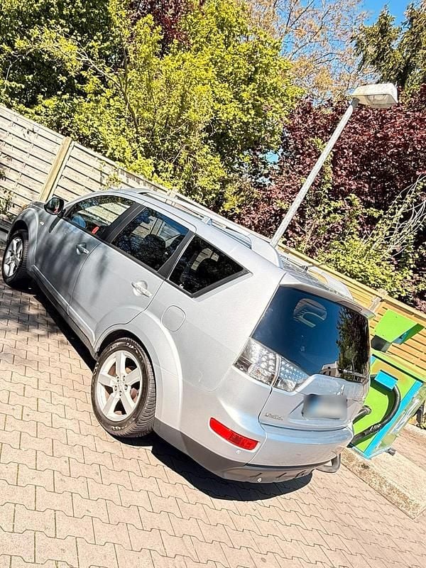 Gebraucht Mitsubishi Outlander 170 PS (125 kW) 2008 Grau SUV