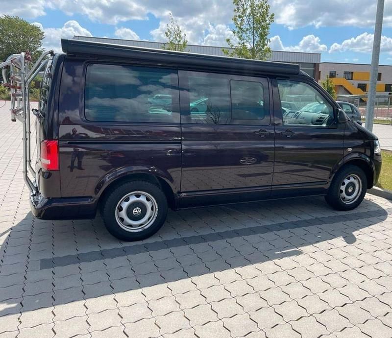 Gebraucht VW Transporter 140 PS (102 kW) 2015 Violet Van