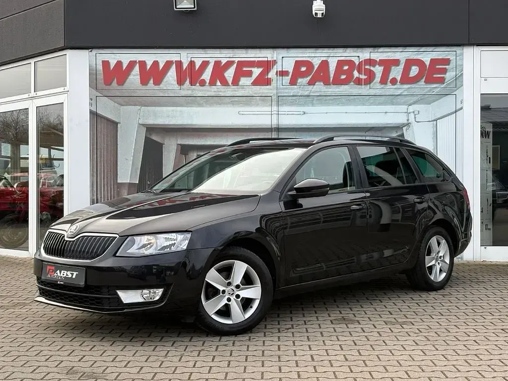 Gebraucht Skoda Octavia Ambition 105 PS (77 kW) 2014 Schwarz Kombi